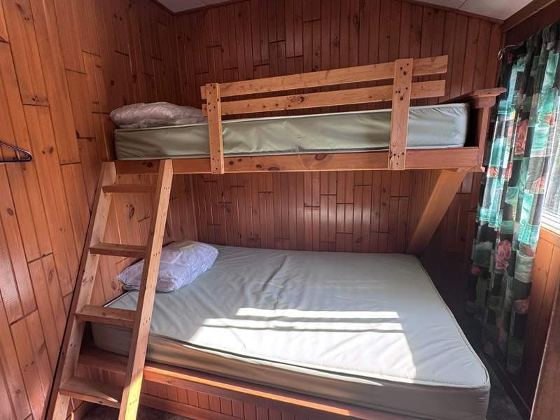 Une chambre du Crépeau #5, avec un lit superposé